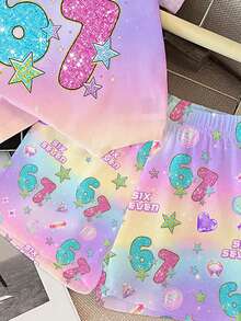 两件套女童短袖T恤和短裤，适合夏季穿着，新款SS26时尚Y2K图案T恤，渐变印花数字“67”和星形图案短裤，适合休闲、度假和户外活动穿着。 - 彩色 - 查看 5