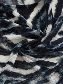 ROMWE Hippie 嬉皮风动物纹垂褶领露背性感短款女式上衣 - 彩色 - 查看 3