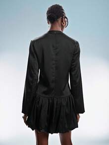 Aveloria GENKIRA Rochie elegantă și sexy, cu decolteu adânc în V, cu cataramă asimetrică în formă de soare din metal, design minimalist și elegant, cu tiv floral tip patchwork cu talie joasă, mânecă lungă - Negru - Vizualizare 2