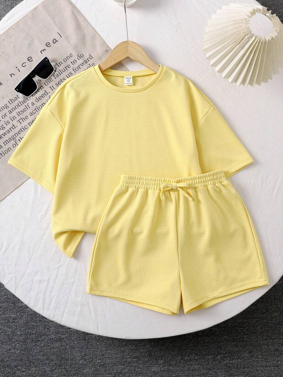 SHEIN LMoss Kids LMoss 少女针织纯色宽松短袖上衣和短裤休闲套装 - 黃色 - 查看 1