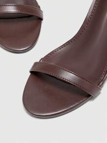 CUCCOO CHICEST 女士搭扣设计优雅高跟凉鞋，适合日常穿着 - 棕色 - 查看 3