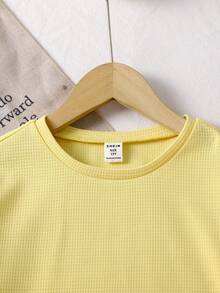 SHEIN LMoss Kids LMoss 少女针织纯色宽松短袖上衣和短裤休闲套装 - 黃色 - 查看 3