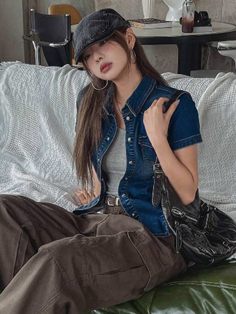 Women's Casual Denim Pocket Short Sleeve Shirt, Slim Fit Cropped Denim Top Summer
