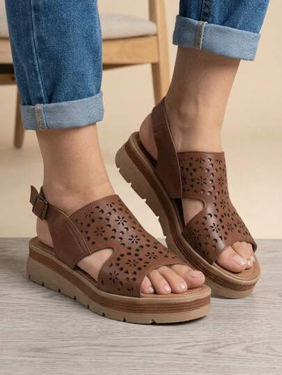 Sandalia de plataforma, sandalia imitación yute, sandalia con tiras, sandalia con perforaciones, sandalia cómoda, sandalia casual mujer, calzado femenino de verano