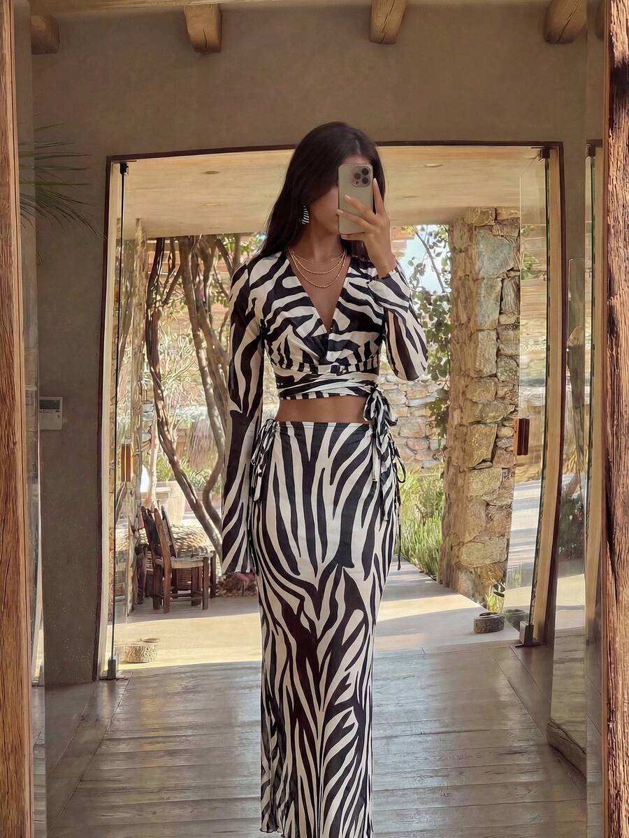 Bonvoyette Women's Fashion Zebra Print Cropped Twist Front Top And Mini Skirt 2 Pieces Set, Suitable For Beach And Vacation, Spring/Summer - Black and White - View 1