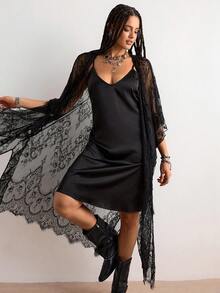 Freevana 波西米亚风春夏新款音乐节蕾丝薄纱连衣裙，V领荷叶边宽松罩衫，层叠度假风优雅长裙 - 黑色 - 查看 4