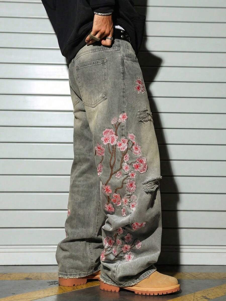 Manfinity EMRG Men's Street Fashion Plum Blossom Embroidery Washed Wide Leg Jeans 90s Style Valentine's Day - Blue - View 1