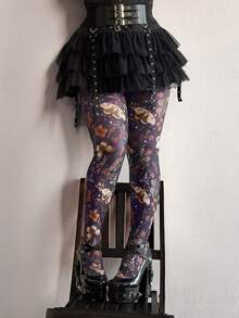 Whyspr 网纱透视印花优雅复古朋克哥特颓废风休闲酷炫紧身裤，适合大码女性 - 紫色 - 查看 1