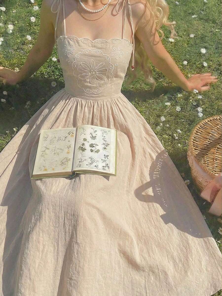 SHEIN MOD 女士花卉刺绣褶皱腰身中长吊带裙 - 卡其色 - 查看 1