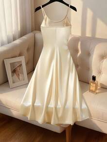 GlowEve Elegant Satin Strapless Pearl-Button Dress, Pleated Waist Slimming Midi Dress, 2026 Summer New French A-Line Dress - Champagne - View 2