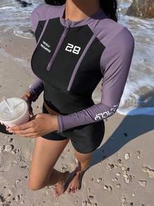 Conjunto de traje de baño de 2 piezas con parte superior de manga larga con bloque de color y estampado de letras, y shorts para mujeres. Traje de buceo conservador, ajustado y estilizante para el verano - Negro - Ver 6