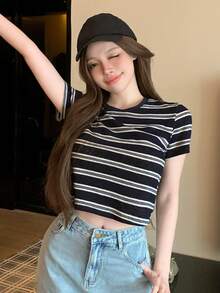 DAZY 女款對比色塊條紋格紋休閒商務辦公短袖T恤，適合春夏穿搭短版上衣 - 藏蓝色 - 查看 11