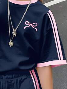 两件套少女休闲海军蓝迷你蝴蝶结图案撞色米粉色条纹短袖圆领T恤和短裤套装，适合夏季和秋季穿着，舒适透气，适合秋季叠穿，时尚百搭，休闲百搭，儿童印花服装，返校季、秋季服装、返校节服装 - 彩色 - 查看 4