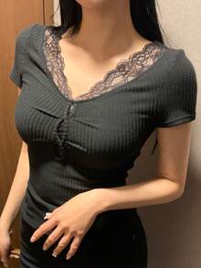 DAZY Women's V-Neck Lace Patchwork Long Sleeve T-Shirt - Black - View 2