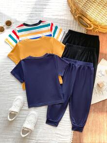 SHEIN Vintaside Kids 男童六件套，包含一件夏季多色宽松圆领短袖T恤上衣和一条锥形裤。款式舒适休闲，百搭时尚，兼具街头潮流感。采用针织面料制成。三件T恤分别为彩虹条纹、纯色马匹印花和藏青白条纹口袋款，满足多种搭配需求。适合日常外出、上学、运动和居家休闲等场合。 - 彩色 - 查看 3