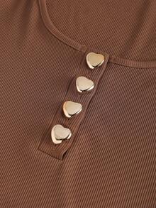 Conjunto de 2 piezas de camiseta ajustada de cuello redondo con botones y pantalones cortos de pierna ancha para mujer, casual para vacaciones y viajes - Marrón - Ver 6