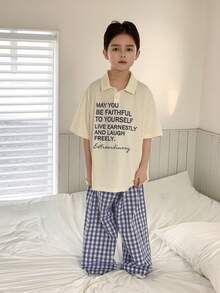 Dazy Kids Set Piyama Musim Panas untuk Anak Laki-Laki Usia 10-12 Tahun: Atasan Lengan Pendek dengan Motif Slogan dan Celana Kotak-kotak - Aprikot - View 3
