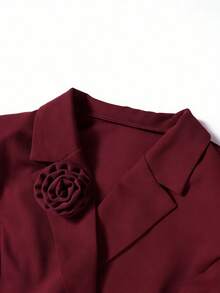 Modelyn Bộ vest cỡ lớn, màu trơn, tay dài xếp ly, gồm áo blazer và chân váy. - Màu Đỏ Sâu - Xem 6