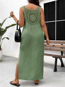 SHEIN Frenchy Gaun Liburan Kasual Ukuran Besar dengan Leher V dan Hiasan Renda. - Limelight Green - View 5