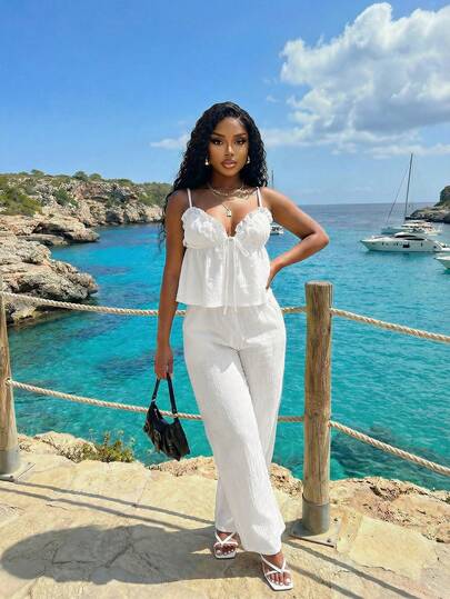 Slaydiva Summer Fashion Basics, Versatile, Casual And Elegant, Suitable For Vacations, Travel, Beaches, Seaside, Pools, Yachts, Sunbathing, Cute And Sweet, Casual And Elegant, Low-Cut Triangle Cup Ruffled Bow Camisole And Wide-Leg Trousers, White Pleated Women's Suit - A