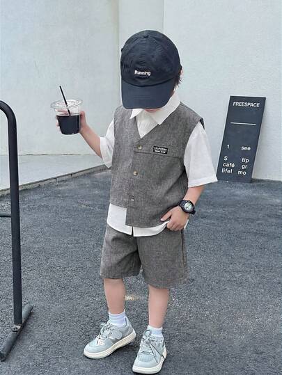 SHEIN 3pcs/Set Young Boys/Girls Casual Korean Style Side Pocket Sleeveless Vest, Striped Short Sleeve T-Shirt And Shorts 3-Piece Outfit, Suitable For First Day Of School, School Clothes, Crew Neck Sweatshirt, School Kids Clothes, Boys Kids Outfits, Toddler Boy Clothes, Back To School Boys Set, Boys Outfits, Suitable For Daily Wear, School, Outings, Sports, Spring/Summer Outfits Y2k Vacation Tendencias Ss26 Streetwear  Burgundy Holiday Vintage Boho Festival Gras Party Cute Birthday Boys Modest Casual C