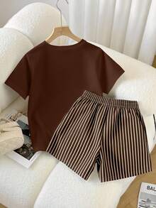 Bộ áo thun và quần short nữ dáng rộng in chữ và hình gấu hoạt hình. - Màu nâu  Mocha - Xem 2