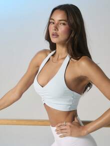 Aralina Áo croptop thể thao nữ Leisurewear Active cổ yếm, chi tiết nhún bèo phía trước, thích hợp cho tập gym và tập luyện. - Màu xanh nhạt - Xem 4
