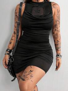 SHEIN Whyspr Plus Size Women Sleeveless Slim Fit Dark Goth Style Plunging Neckline Dress - Black - View 6