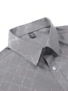 Manfinity Mode Chemise habillée à manches longues et coupe slim pour hommes, chemise ajustée à manches longues pour hommes, chemises habillées décontractées pour hommes pour les affaires, l'automne et les vacances - Gris pâle - Voir 4