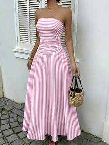 SHEIN EZwear 女士粉色条纹印花无肩带连衣裙 - 优雅的法式波西米亚海滩度假风，浪漫可爱甜美少女风，适合度假、生日、毕业典礼、返校、比赛、西部风情节、海岛风复古、海滨度假、春假、邮轮旅行、音乐节、演唱会、婚礼宾客、城市旅行和假日穿着，春夏必备单品 - 彩色 - 查看 3