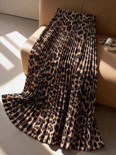 SHEIN CURVE+ Plus Size Women Leopard Print Fashionable Elegant Vintage Casual Minimalist Pleated Skirt