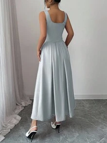 Rafferiza Bộ đồ 2 mảnh thời trang dành cho nữ: áo vest không tay cổ vuông cài một hàng khuy và chân váy xếp ly xòe, đa năng cho mặc hàng ngày. - Xám - Xem 2