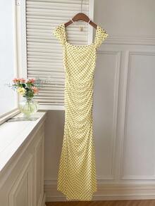SHEIN EZwear 女士夏季网纱波点鱼尾裙摆连衣裙 女士连衣裙 女装连衣裙 女士夏季连衣裙 最新款连衣裙 惊艳连衣裙 - 鵝黃色 - 查看 5