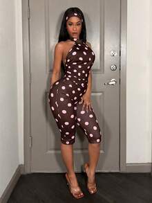 Slaydiva Mùa xuân mới, Lễ hội âm nhạc Xuân Hè, Ngày Valentine, Lễ Phục Sinh, Phong cách thường ngày, Đơn giản và cơ bản, Đường phố Y2K, Ngọt ngào và phổ biến, Kỳ nghỉ du thuyền, Hẹn hò hàng ngày, Phong cách cô gái nóng bỏng, Tiệc tùng gợi cảm, Áo cổ yếm, Thắt dây, Hở lưng, Eo, Quần bó xếp ly, Quần lửng, Nền trắng, Bộ liền thân chấm bi đen, Bộ liền thân bó sát dành cho nữ -A - màu nâu - Xem 5