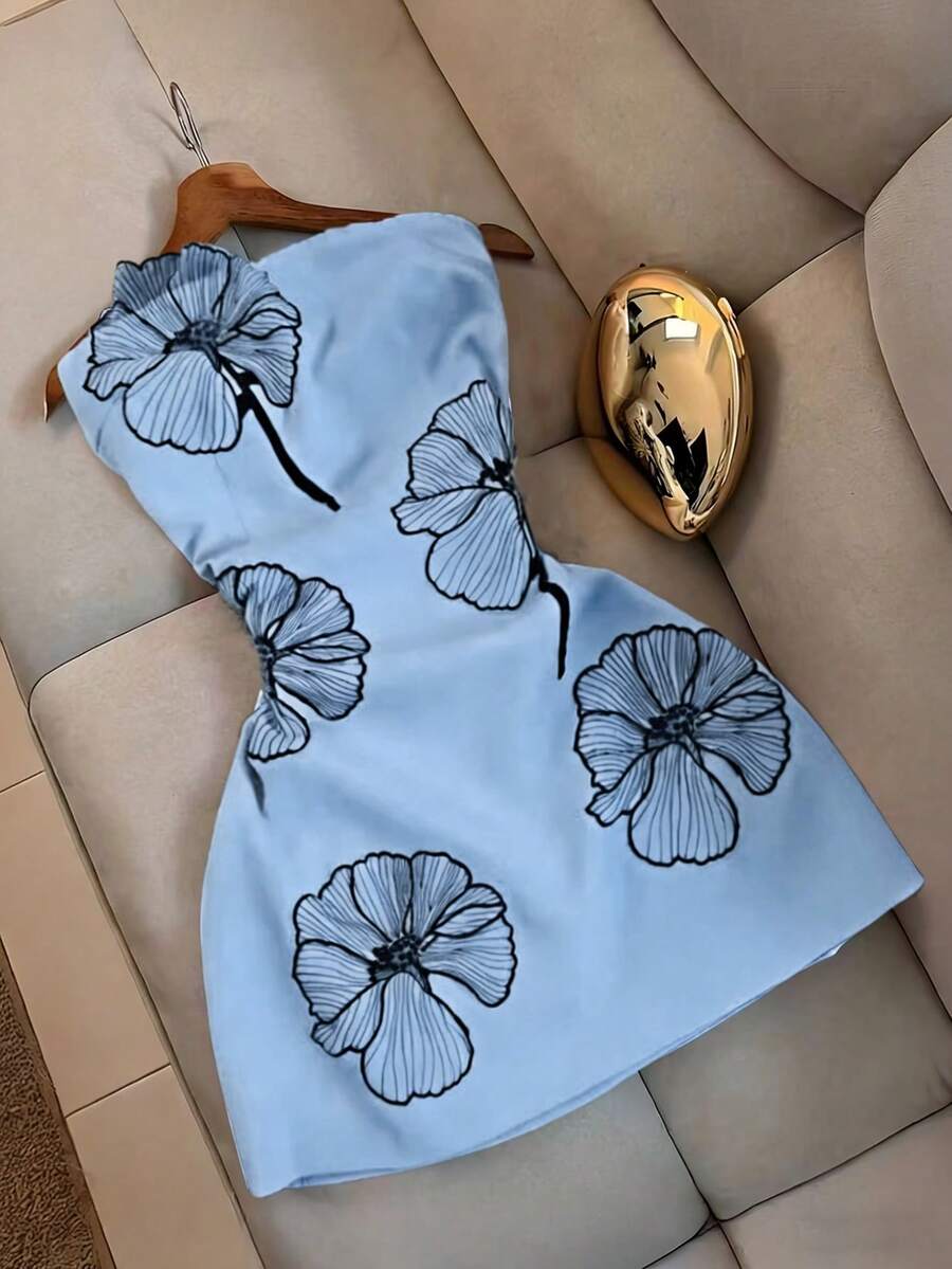 GlowEve CURVE 大尺碼淺藍色夏季優雅婚禮賓客女款洋裝,法式風格3D花卉設計修身腰身貼身細肩帶抹胸迷你洋裝 - 淺藍色 - 查看 1