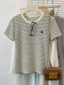 SHEIN EZwear 女士休闲通勤度假刺绣条纹印花短袖T恤，夏季 - 杏色 - 查看 4