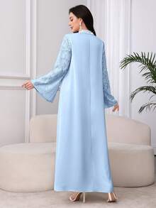Al Najma 酒红色女士V领喇叭袖仿珍珠装饰优雅阿拉伯连衣裙，优雅端庄魅力束腰长袍阿拉伯连衣裙，适合晚宴/日常休闲穿着 - 淺藍色 - 查看 3