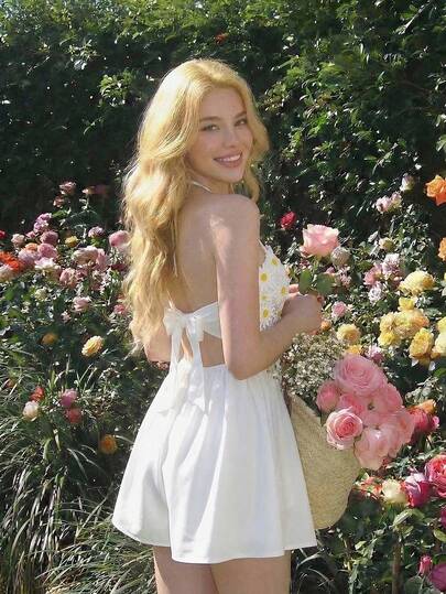 SHEIN MOD Women's Daisy Floral Lace Halter Backless Jumpsuit, Summer,Party,Wedding,Holiday Outfits For Women, Romantic, Vintage Court Style,Date,Picnic, Party, Festival, And Birthday,  French Style , Cottagecore Dress, French Style Dress, Spring/Summer Dress,,Party,Wedding,Holiday Outfits For Women,Picnic ,