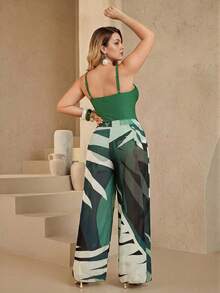 Swim Oasis 大码女式绿色提花面料休闲度假吊带低领连体泳衣，配同款纱笼罩衫，两件套泳装 - 墨綠色 - 查看 7