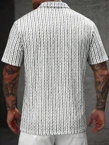 Manfinity CasualCool 男士成熟休闲纹理面料 Polo 衫，衬衫，黑白夏威夷衬衫，街头风理发师衬衫，黑白男士衬衫，适合周末旅行、户外活动、探险旅行、轻松的工作环境或半正式场合，可作为男友/丈夫礼物、周年纪念/生日礼物、派对、暑假、新年、婚礼、情人节礼物。 - 白色 - 查看 2