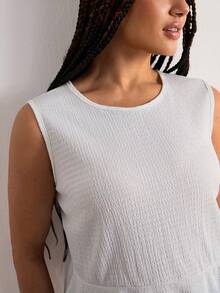 SHEIN VCAY Bộ đồ 2 món cỡ lớn dành cho kỳ nghỉ, kiểu dáng thường ngày, gồm áo tank top màu trơn và quần họa tiết paisley. - Nhiều màu - Xem 11