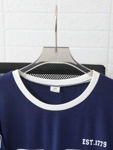 2 pièces/Set T-shirt à col contrasté et imprimé numérique et lettres, et short assorti pour garçons. Tissu doux et confortable, convient pour le quotidien, l'école et les activités sportives - Bleu marine - Voir 7