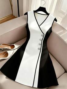 GlowEve CURVE 优雅别致的黑白撞色纽扣装饰大码女式连衣裙 - 黑與白 - 查看 1