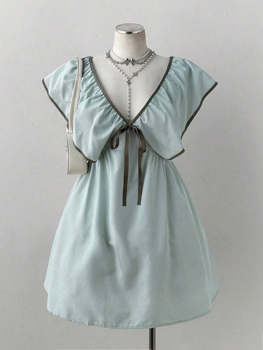 Sunspun 大码女装夏季浅绿色条纹V领荷叶边蝴蝶结连衣裙，复古法式泡泡袖系腰短裙 - 薄荷綠 - 查看 1