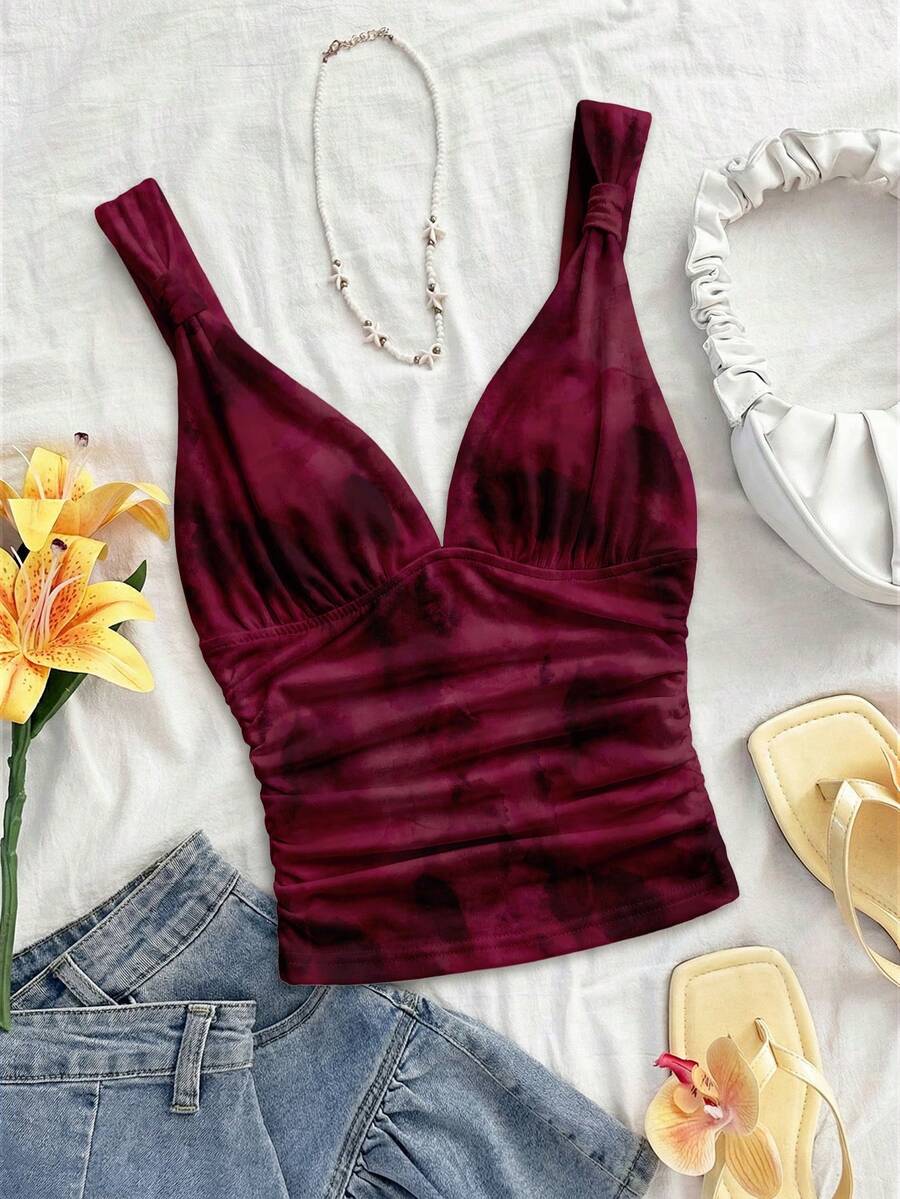 Soleia 女士优雅度假针织面料扭结肩带褶皱修身吊带背心，适合假日、约会、下午茶、海滩、邮轮、城市旅行、海岛度假、音乐节、波西米亚风度假等场合，可内穿或外穿，红色水彩扎染印花 - 彩色 - 查看 1