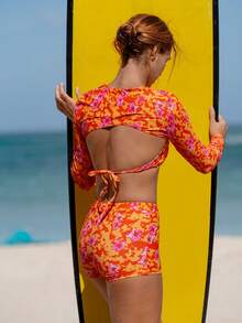 Swim SPRTY Bộ đồ lướt sóng 2 mảnh in họa tiết cam đỏ mới dành cho nữ, áo dài tay cổ tròn hở lưng phối quần short, bộ đồ lướt sóng thời trang thường ngày cho kỳ nghỉ hè. - trái cam - Xem 3