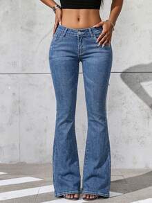 Jeanoix 女士星形刺绣水钻低腰弹力修身水洗喇叭牛仔裤 - 中等水洗藍 - 查看 4