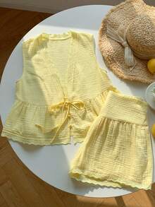 Comfortcana Set casual da donna a 2 pezzi estivo con top senza maniche a tinta unita con annodatura frontale e orlo arricciato e pantaloncini, outfit estivi per donne - Giallo - Visualizzare 3