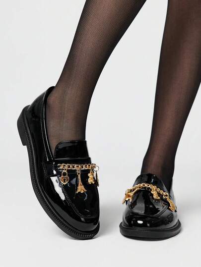 ROMWE Kawaii 女士时尚厚底亮面小皮鞋，春秋英伦学院风金属装饰链月熊爱情锁图案，包头深口低帮厚跟通勤办公舒适商务平底鞋