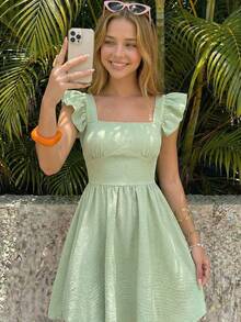 SHEIN Đầm dệt màu xanh ô liu trơn, cổ vuông, không tay, tay ngắn, có chi tiết cắt hình bướm ở lưng, thích hợp cho kỳ nghỉ, lễ hội, ăn trưa, lễ hội âm nhạc. - màu xanh lá - Xem 3